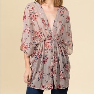 Lily White NWT Mauve Floral Kimono Size L